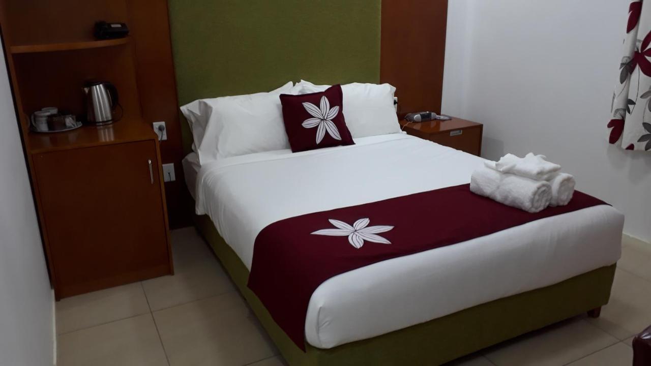 Alec'S Hotel Apia Exterior foto